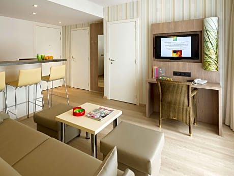 Family Suite with 2 separate rooms