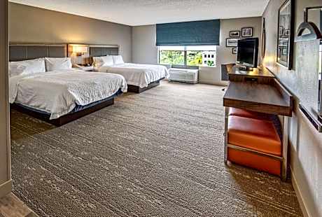 Queen Room with Two Queen Beds - Mobility and Hearing Access/Non-Smoking