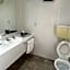 Charlies Motor Lodge
