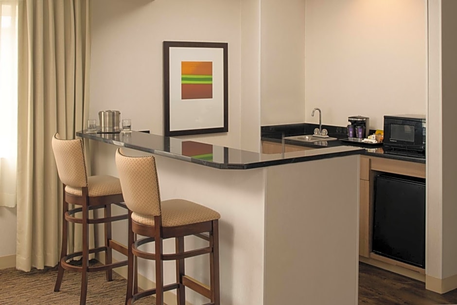DoubleTree by Hilton Portland Tigard