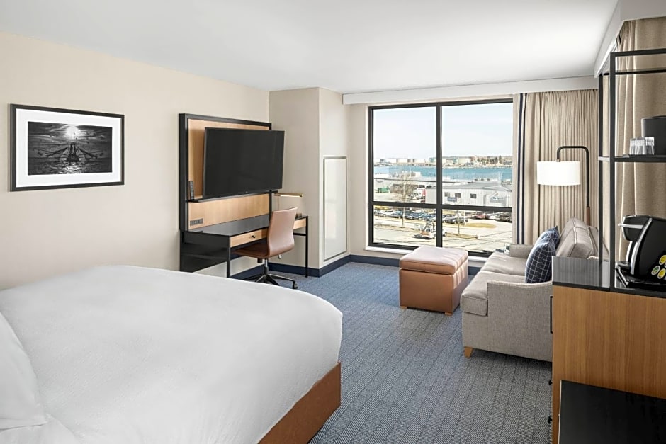 Courtyard by Marriott Portland Downtown/Waterfront