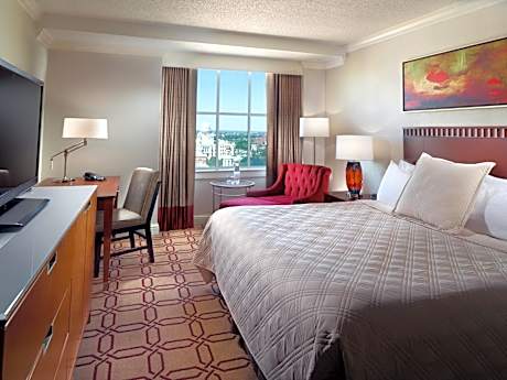 Deluxe Room with King Bed West Tower
