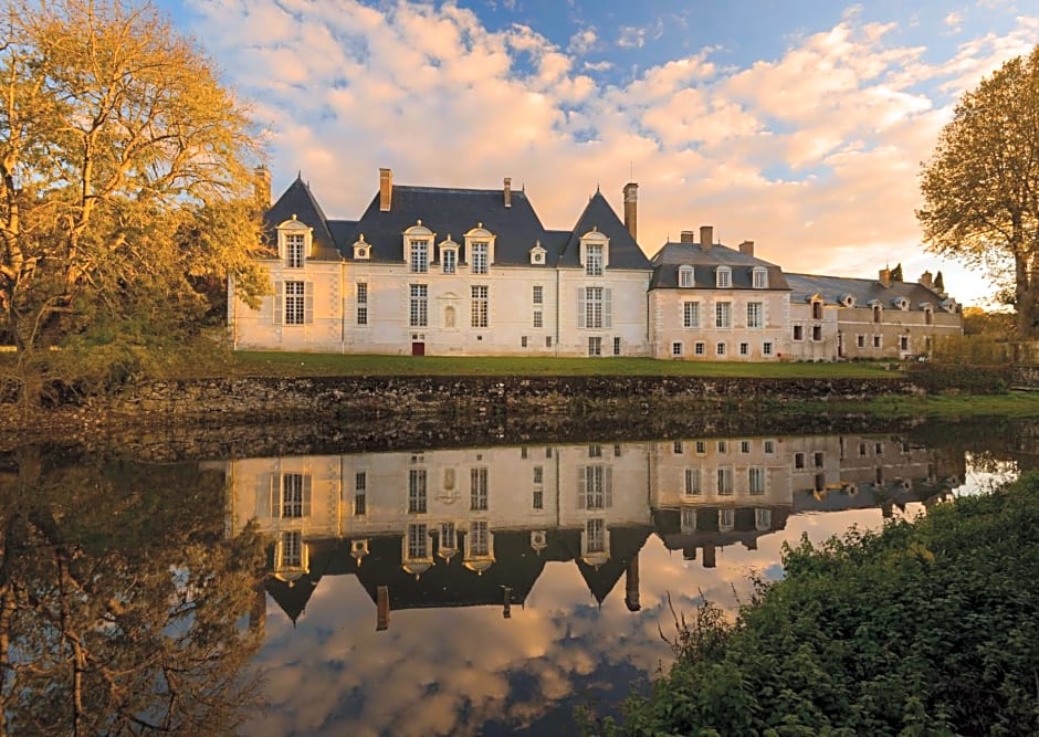 Chateau des Grotteaux Près Chambord