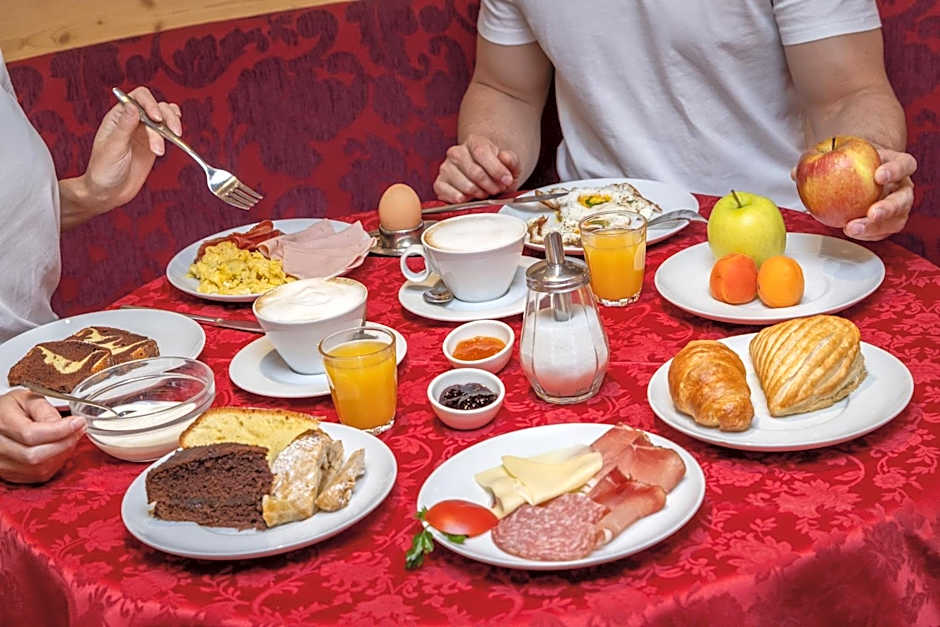 Hotel Tirol- Natural Idyll