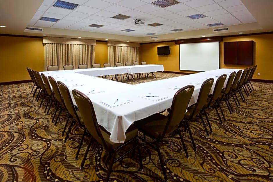Holiday Inn Express Hotel & Suites Shakopee, an IHG Hotel