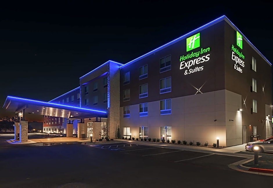 Holiday Inn Express & Suites Tulsa South - Woodland Hills By IHG