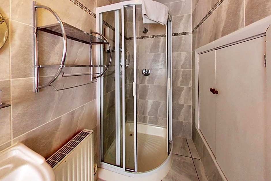 Robin Hill House B&B