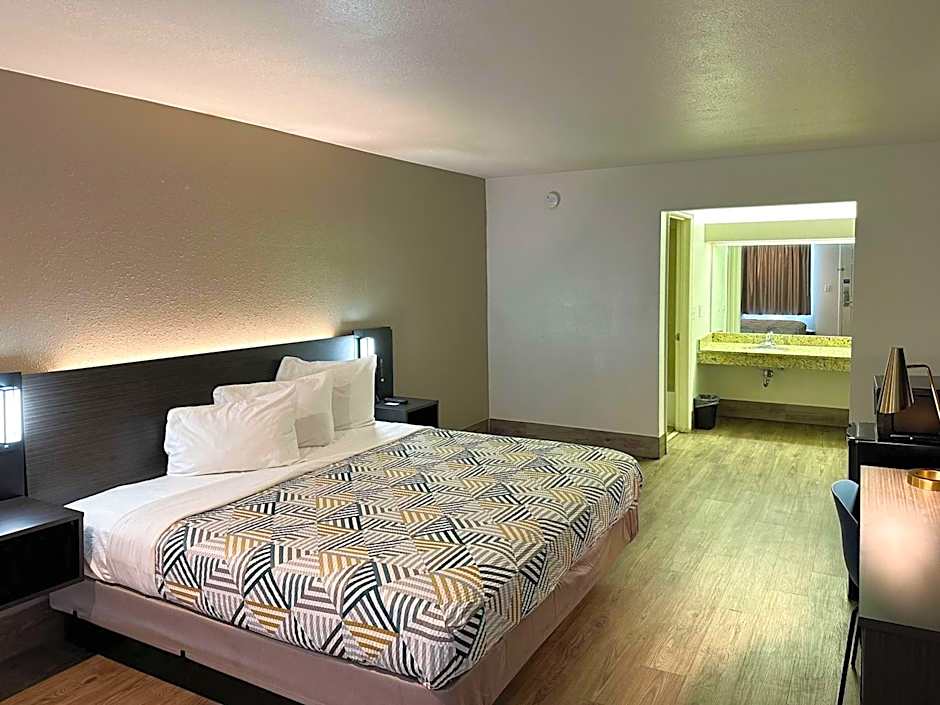 Motel 6-Pooler, GA - Savannah Airport