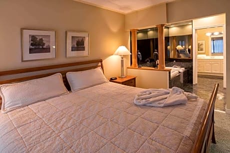 1 King Bed and 1 Queen Bed Two-Bedroom Tower Suite Non-Smoking