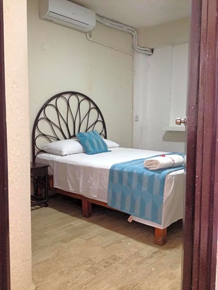 HOTEL Galerias Diana