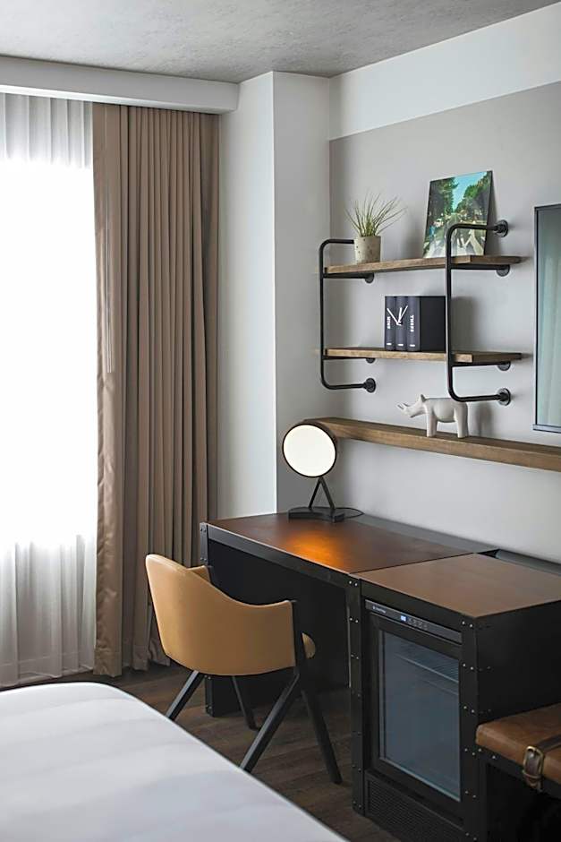 Renaissance by Marriott Atlanta Airport Gateway Hotel