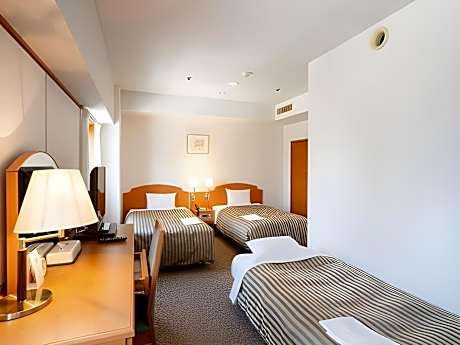 Main building,Standard floor,Standard,Triple room -Non-smoking