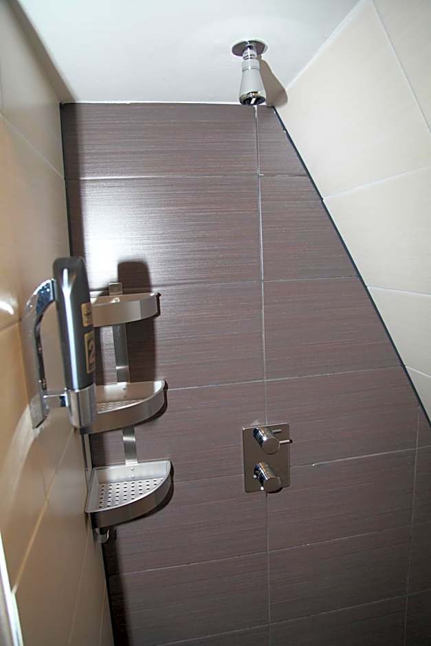 Amsterdam Downtown Hotel Canal View