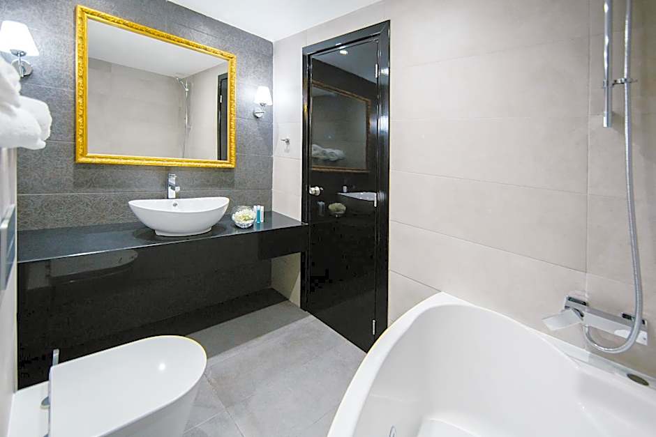 Qbic City Hotel