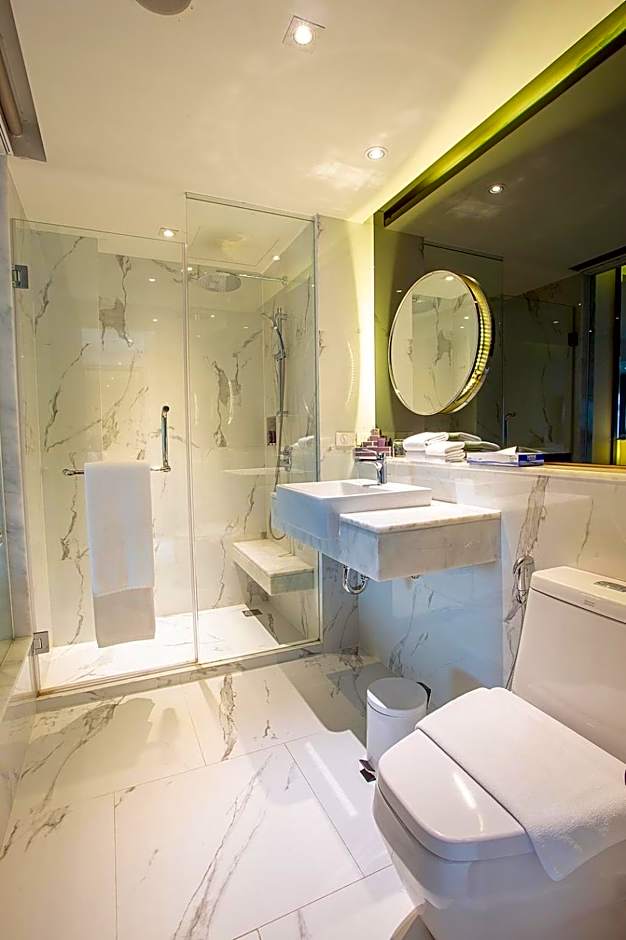 Grace Hotel Bangkok (SHA Plus)