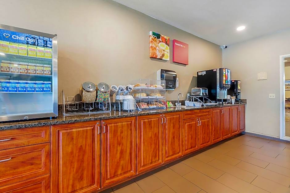 Comfort Suites Johnson Creek