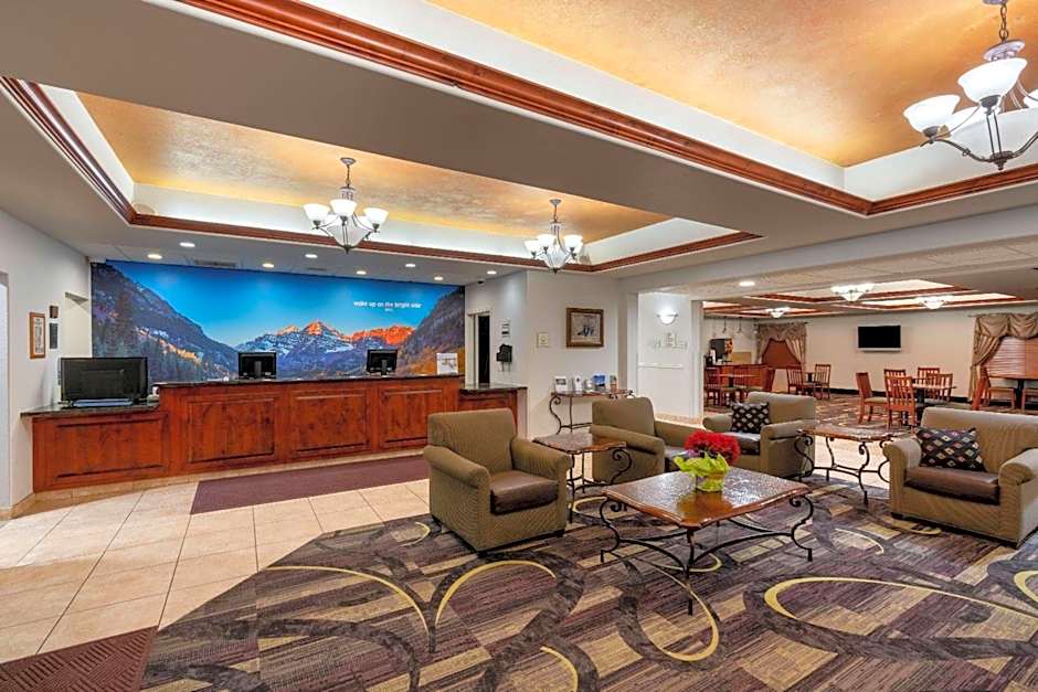 La Quinta Inn & Suites by Wyndham Rifle