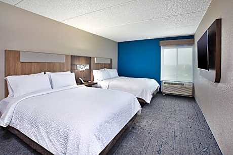 Queen Suite with Mobility Accessible Tub - Non-Smoking