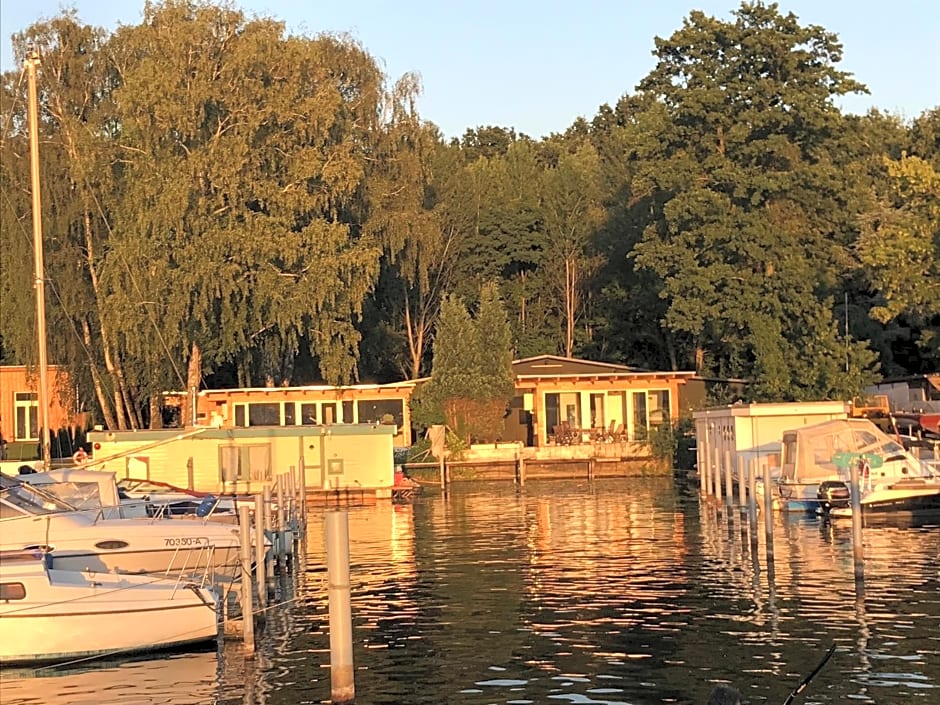 Tiny House oder Ferienwohnung auf der Sunset Marina