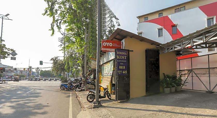 OYO 866 Idola Residence