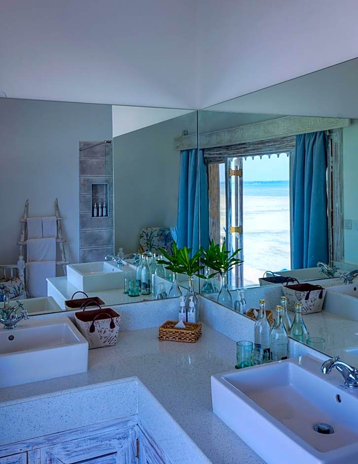 Chale Island Resort