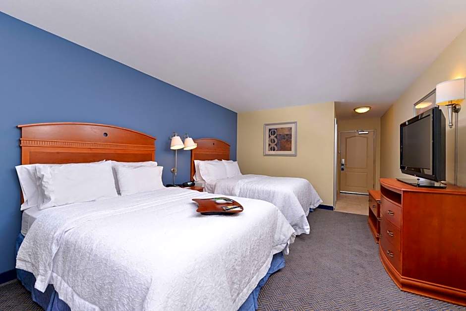 Photo 1 of 5 of 2 Queen Beds