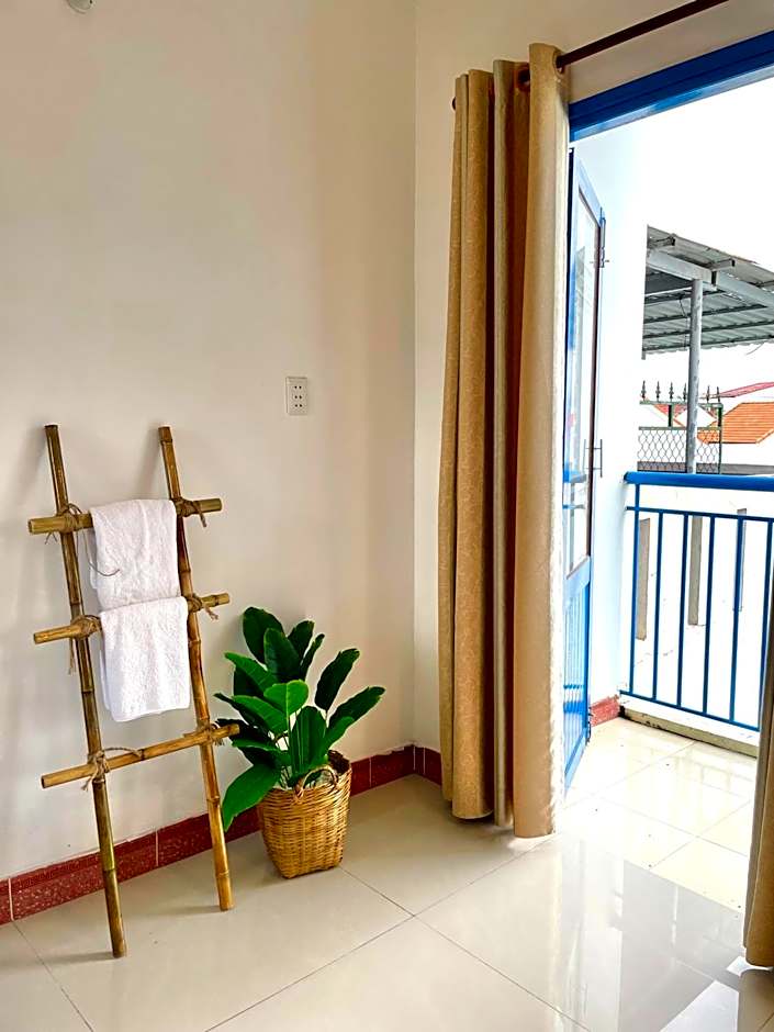 Hi Hợp Yến Homestay
