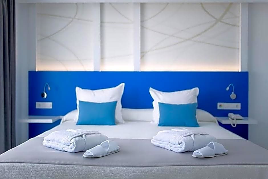 Playaolid Suites & Apartments