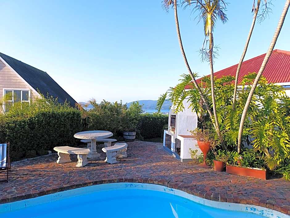 Guinea Fowl Lodge - Lagoon & Heads View B&B, Central Knysna