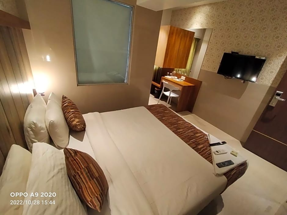 Hotel Mourya Residency