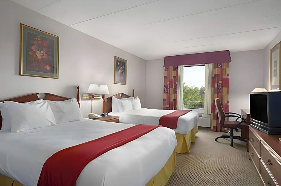 Baymont Inn & Suites Lexington