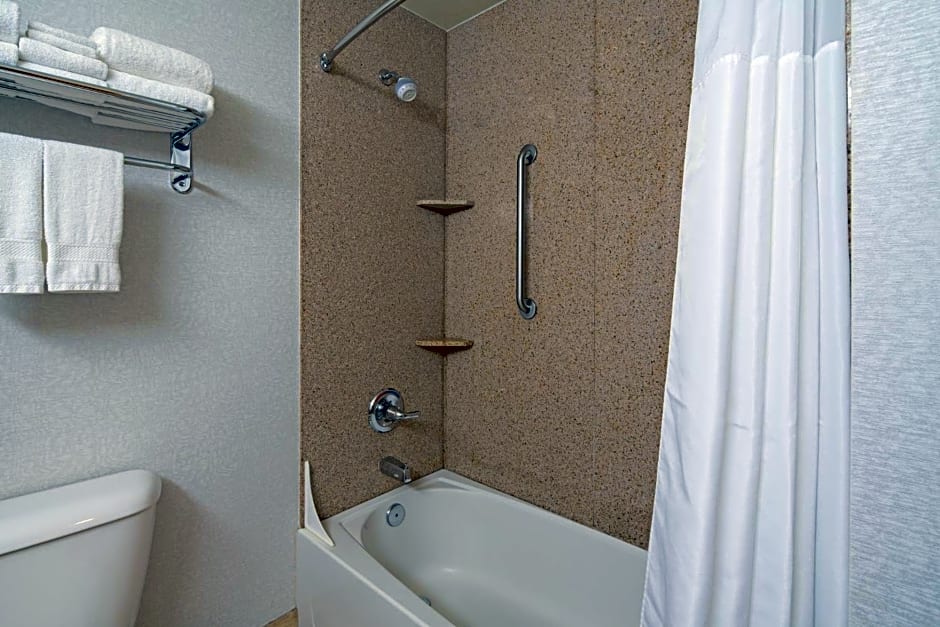 Hampton Inn & Suites Bremerton