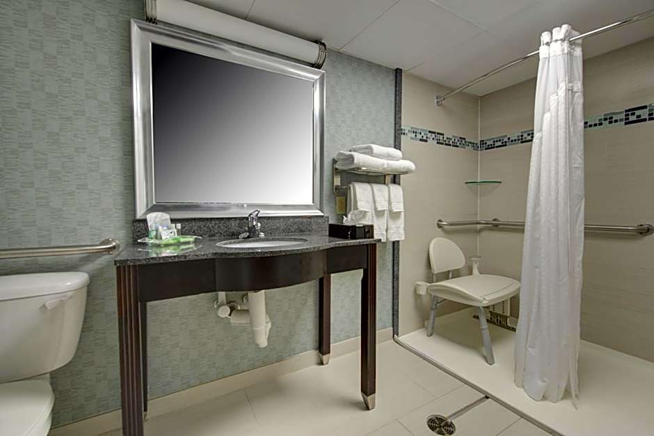 Holiday Inn Plainview-Long Island By IHG