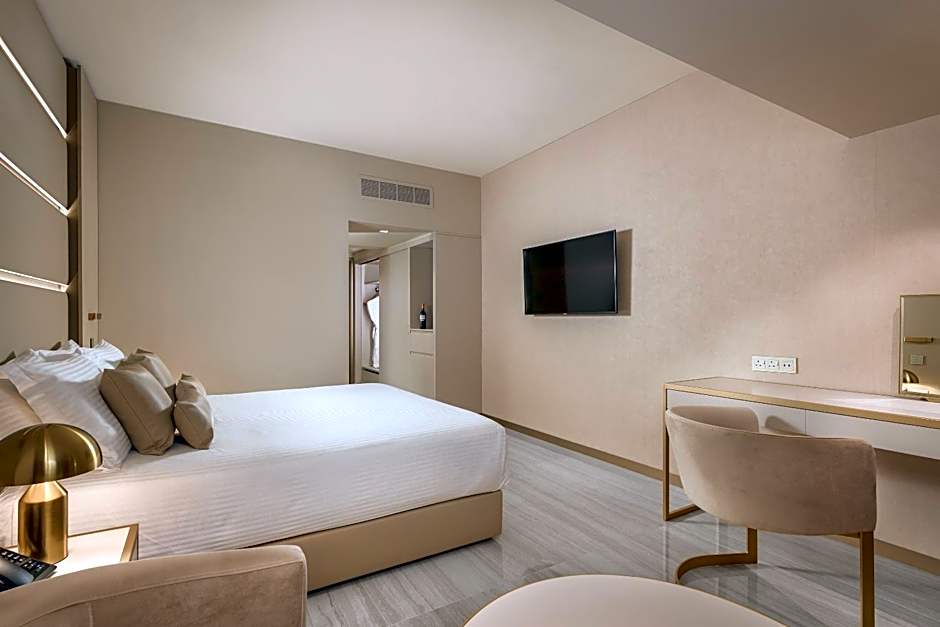 Amarande (Adults Only)