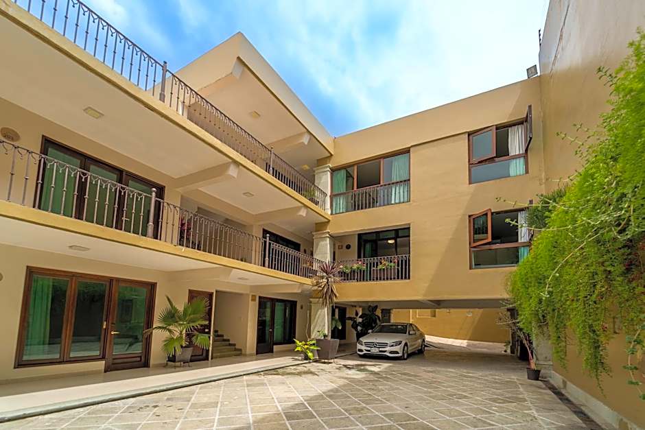 Casa de las Flores Hotel