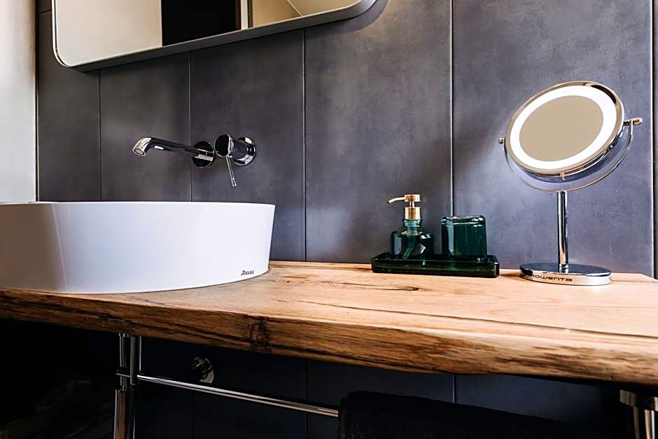 VILLA BRICOLA - Boutique Apartments