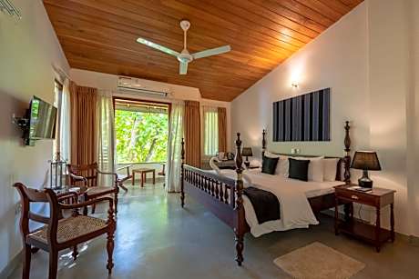 Double Room with Lake View