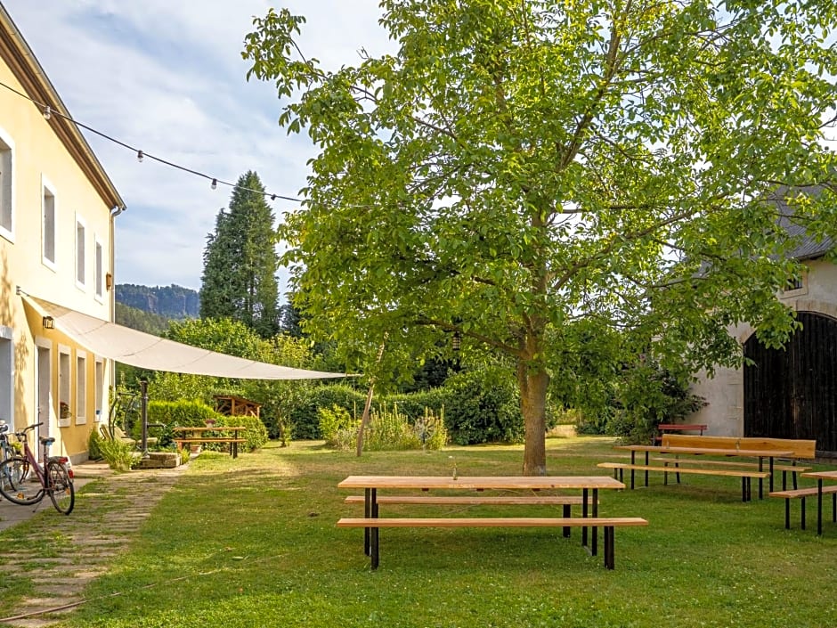 Hinterland Hostel