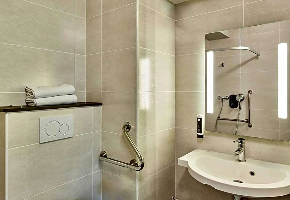 B&B HOTEL Paris Est Bobigny Université