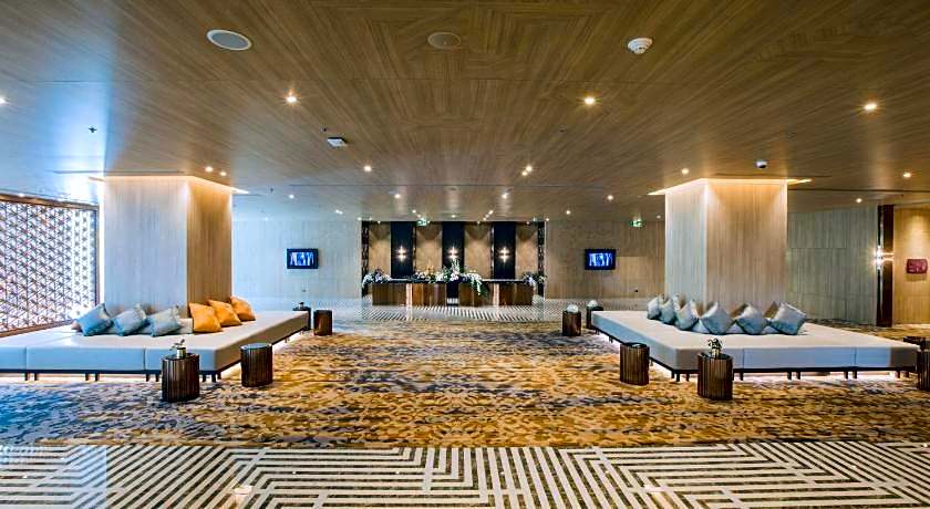 Grand Richmond Stylish Convention Hotel