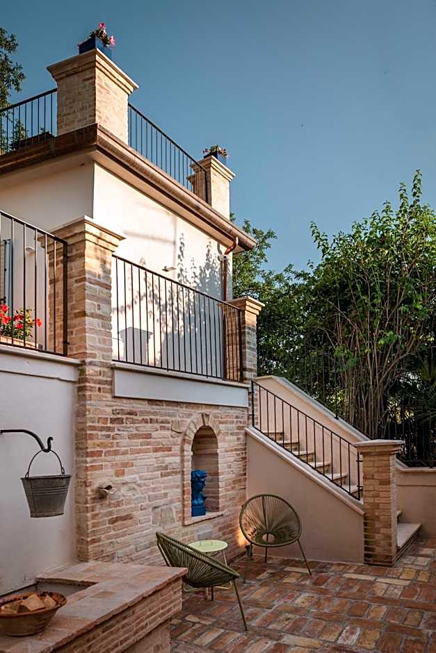 OGNISSANTI GuestHouse & Suites