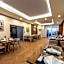 Crown Rose Al Sahafa Hotel