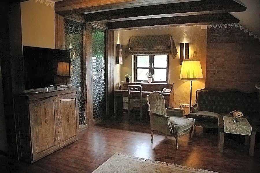 Kompleks rekreacyjno- hotelowo-wypoczynkowy FIRLEJOWE SIOŁO