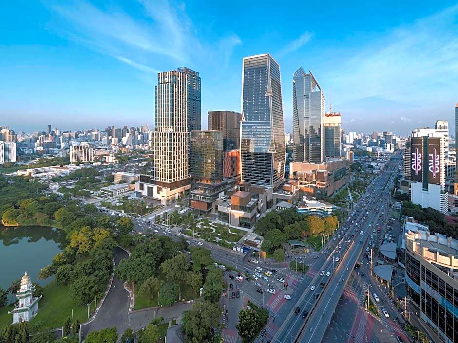 Novotel Living Bangkok Sukhumvit Legacy