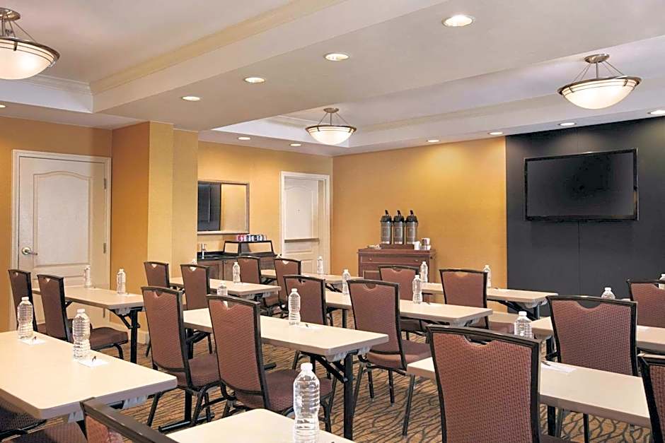 Country Inn & Suites by Radisson, Atlanta Airport North, GA