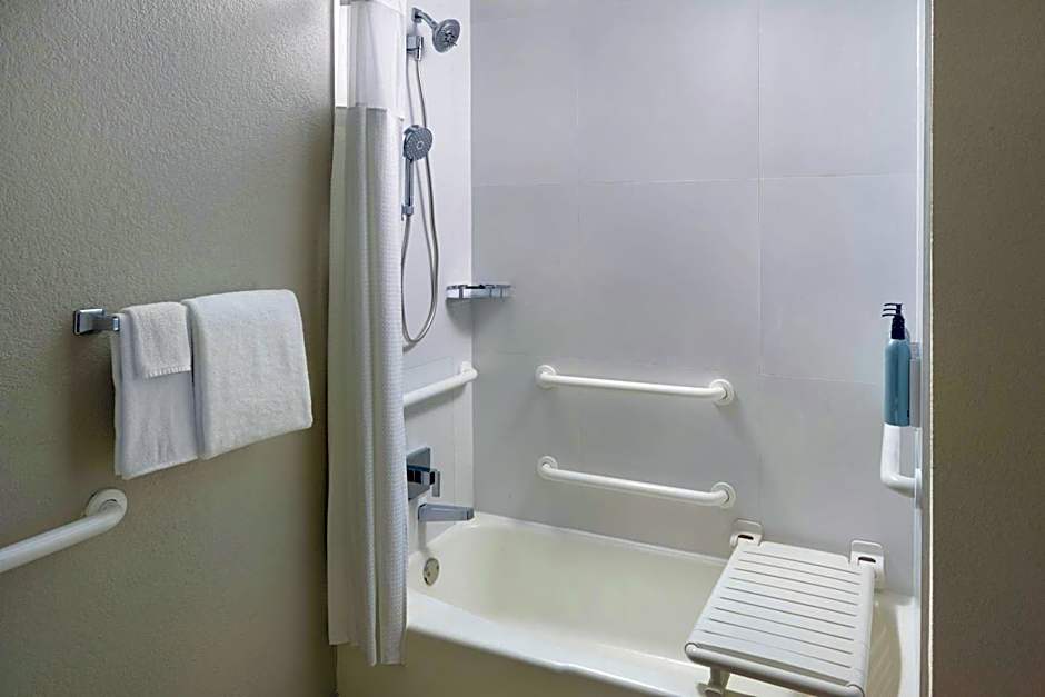 Courtyard by Marriott West Palm Beach