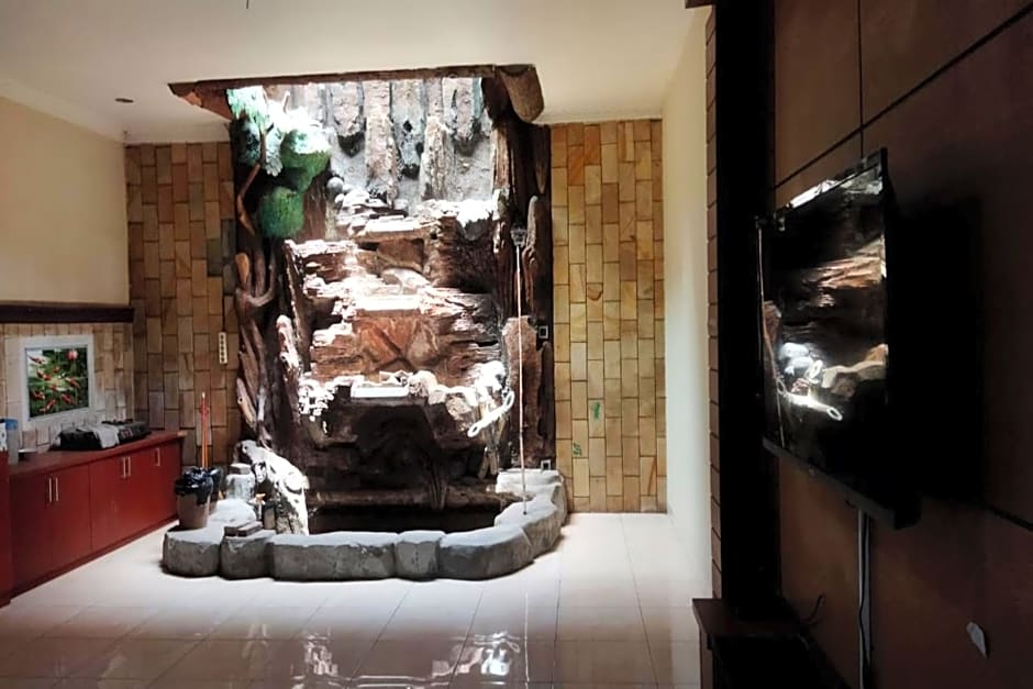 SPOT ON 92424 Wulan Homestay Syariah