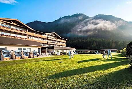 Superior Room with Mountain View