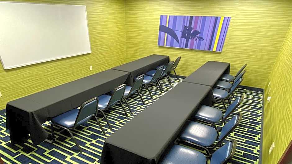 Holiday Inn Express & Suites Plant City By IHG