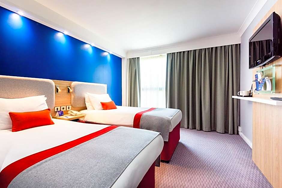 Holiday Inn Express Portsmouth Gunwharf Quays By IHG